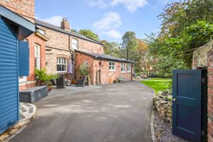 Photo 19- click for photo gallery